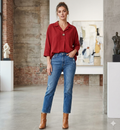 Blusa Oversize Manga Tres Cuarto Color Terracota con Botón de Autor
