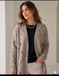 Cárdigan Largo Beige con Estampado Sutil | Estilo Boho Chic y Confort
