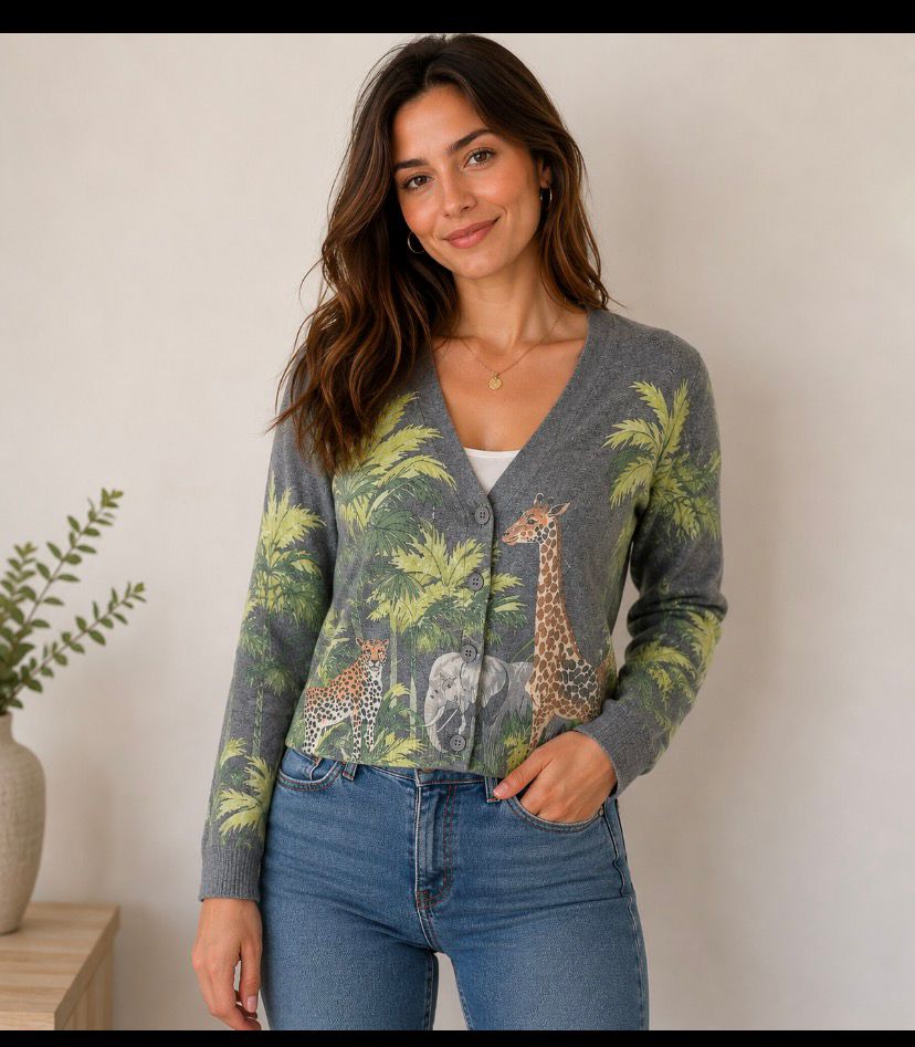 Sweater Tejido Estampado Safari Urbano con Fauna Exótica