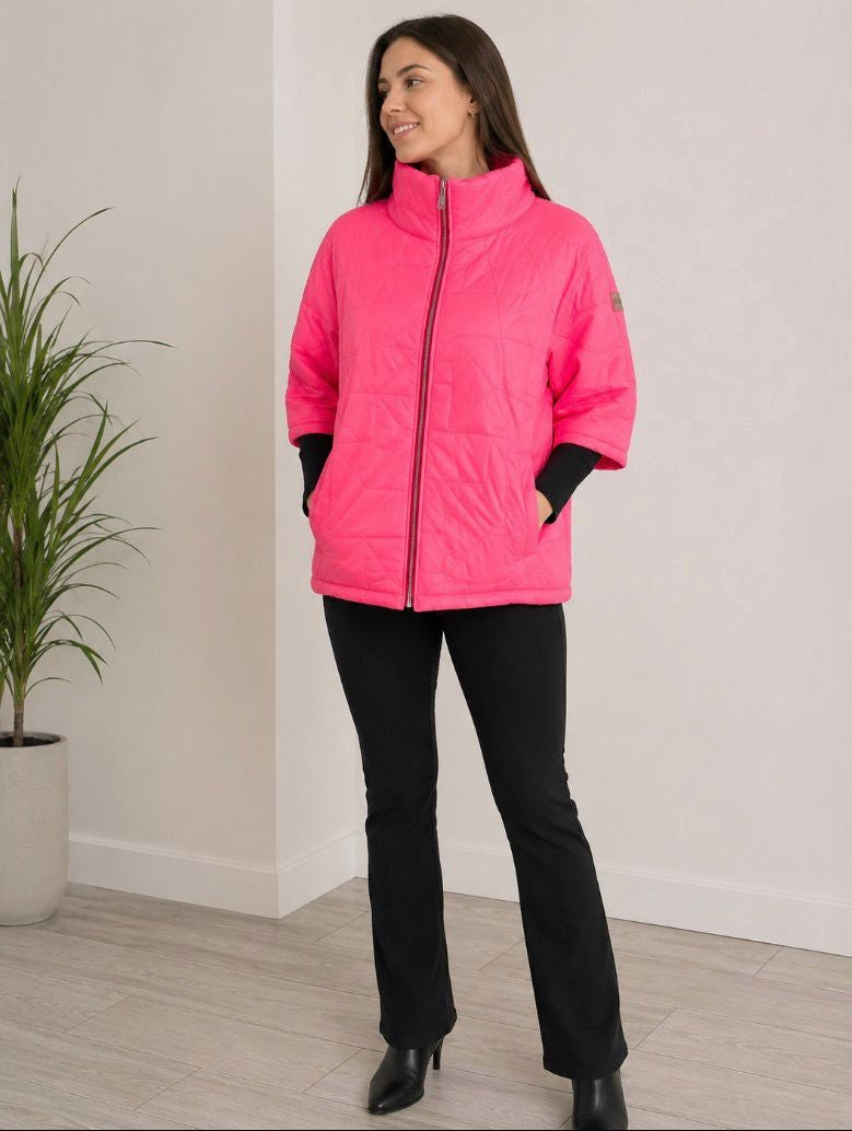 Cazadora Acolchada Rosa Chicle con Cuello Alto y Cremallera Frontal